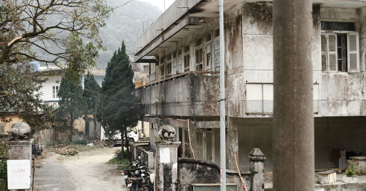 A vintage structure in Vĩnh Phúc, Vietnam, capturing a nostalgic atmosphere outdoors.